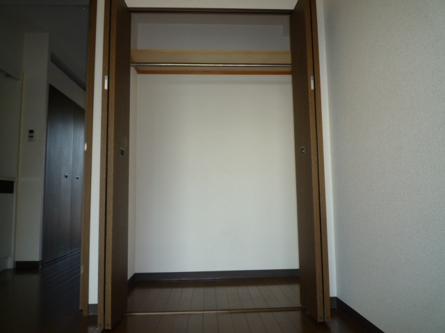 収納　ワイドクローゼット
