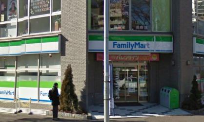 コンビニ　ファミリーマート新八柱駅前店（コンビニ）まで213m