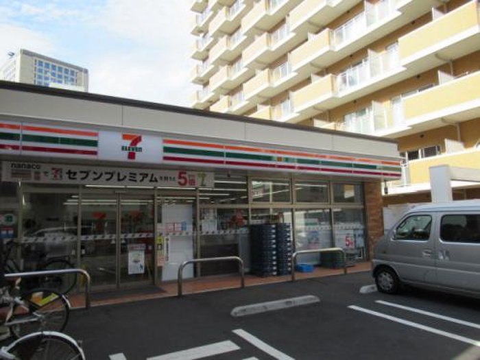 コンビニ　セブンイレブン（コンビニ）まで125m