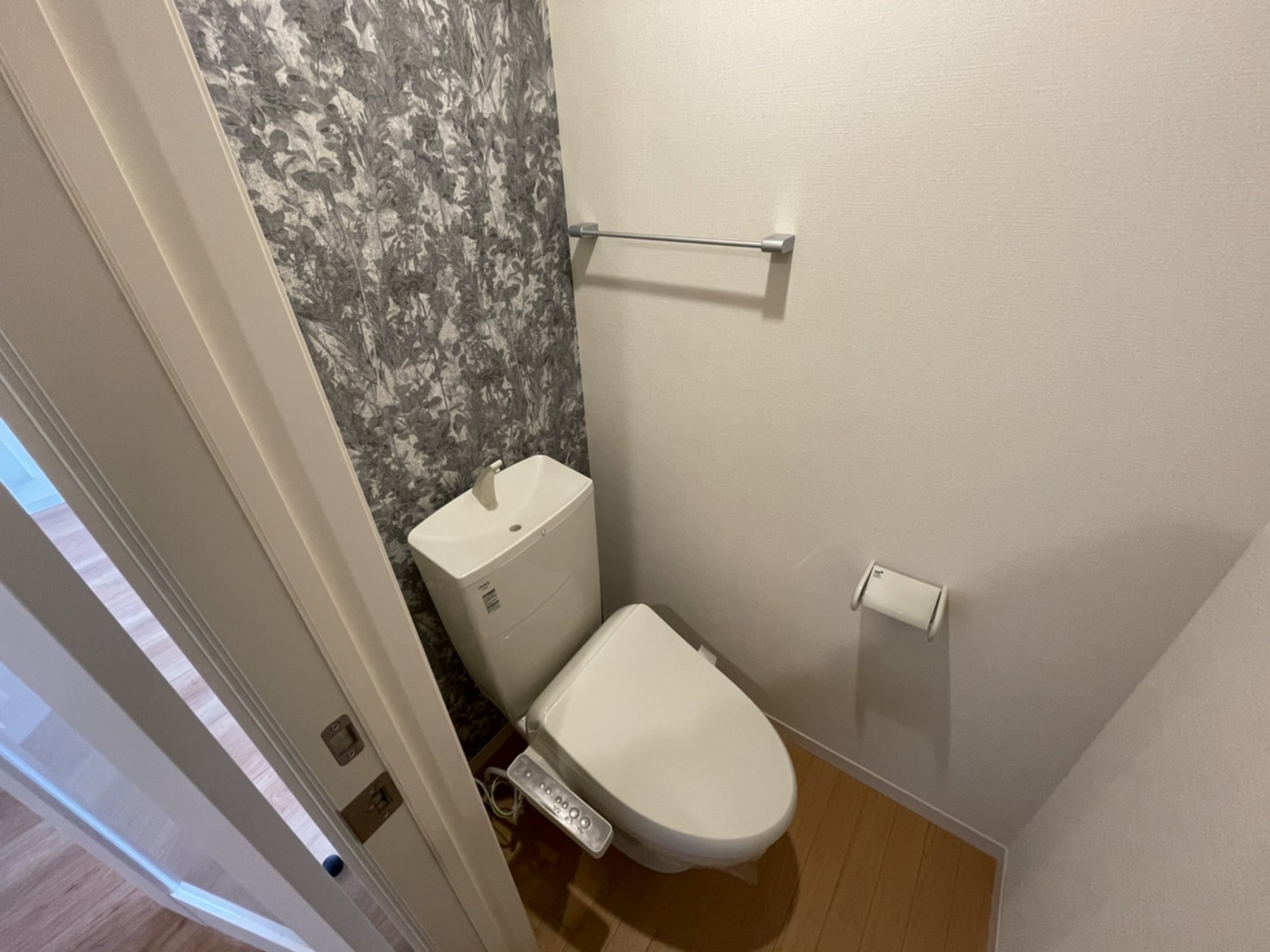 トイレ　※同物件の別号室の写真ですのでご参考にご覧ください。
