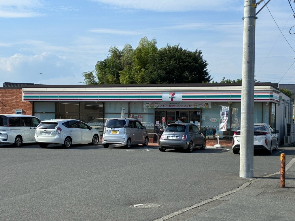 コンビニ　セブンイレブン厚木恩名3丁目店（コンビニ）まで796m