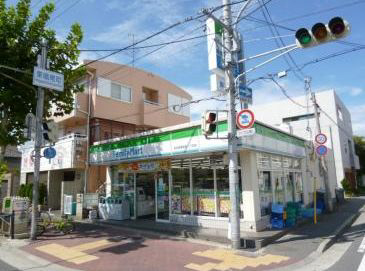 コンビニ　ファミリーマート　東鳴尾町（コンビニ）まで676m