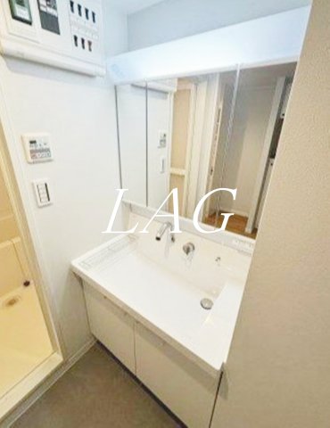 洗面設備　独立洗面台です。