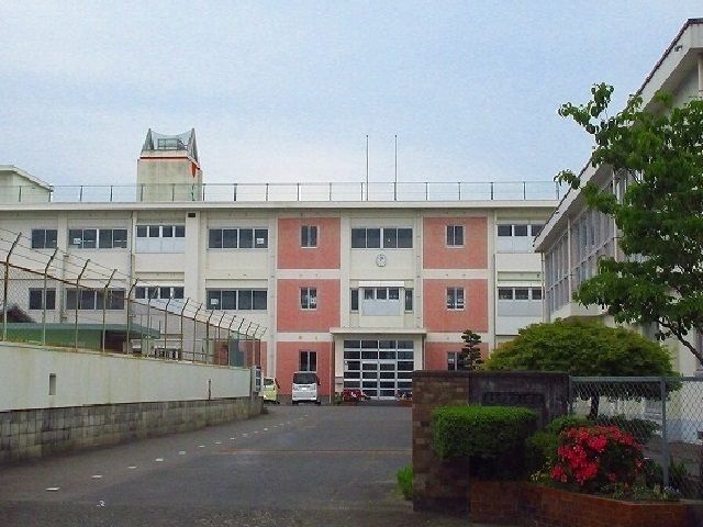 小学校　浜小学校（小学校）まで950m