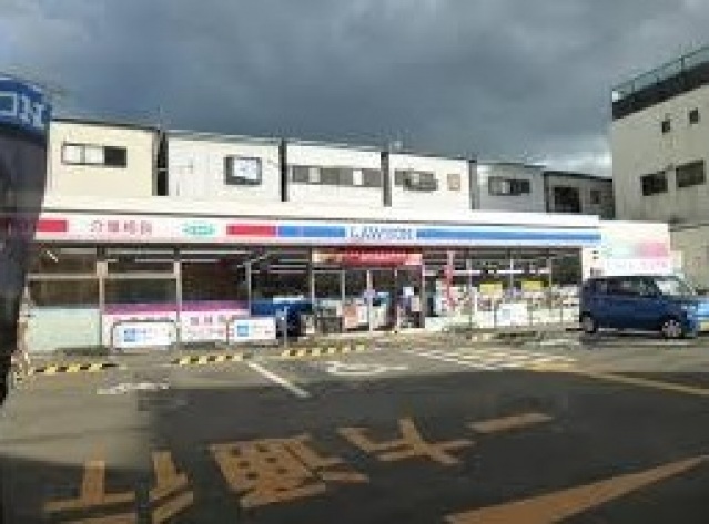コンビニ　ローソン平野瓜破東一丁目店（コンビニ）まで374m