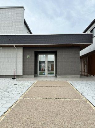 エントランス　駐車場