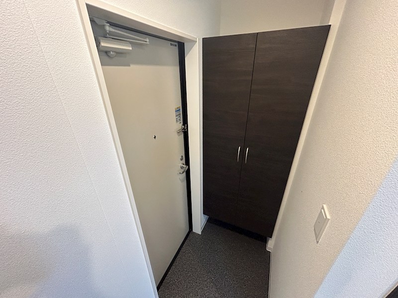 ザカラー東本町B棟の玄関写真