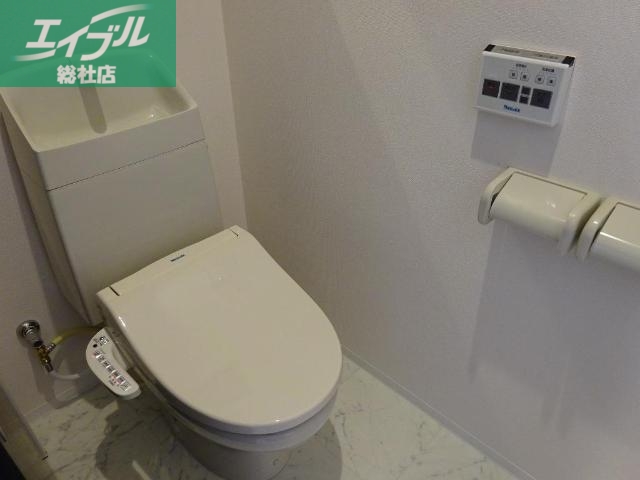 トイレ　シャワー付トイレ