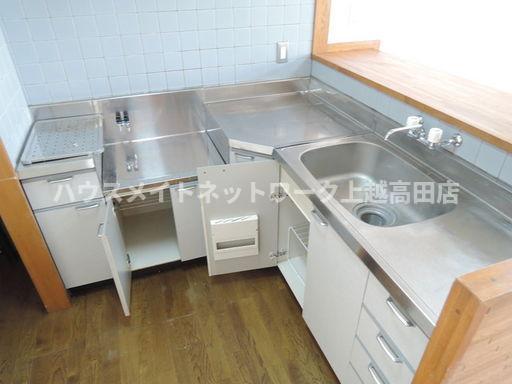 キッチン　Ｌ字キッチン（参考同型101号室室内写真）