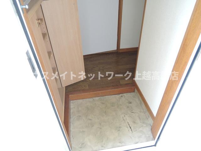 玄関　玄関（参考同型101号室室内写真）