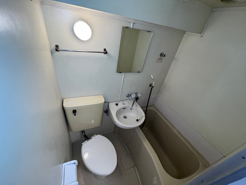 バス・シャワールーム　※他部屋参考写真