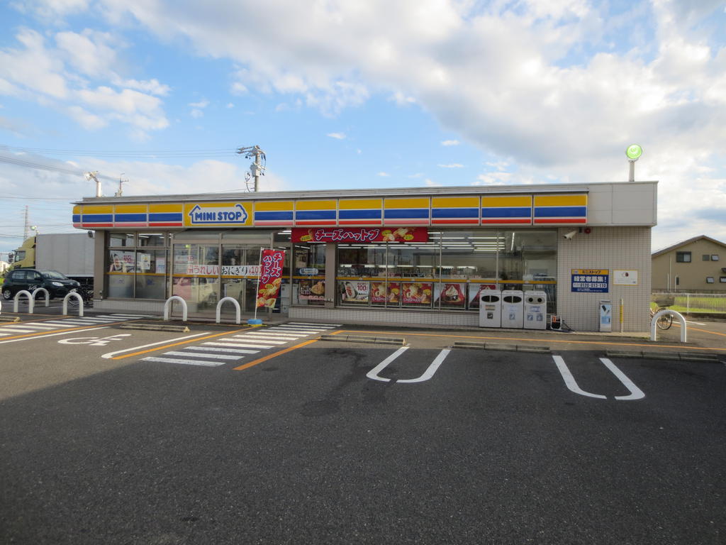 コンビニ　ミニストップ木曽川町門間店（コンビニ）まで750m