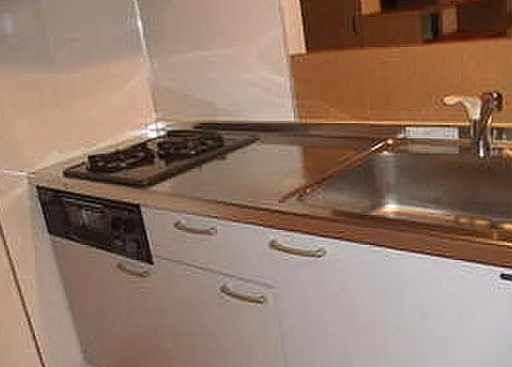 キッチン　別部屋の画像を使用しております。