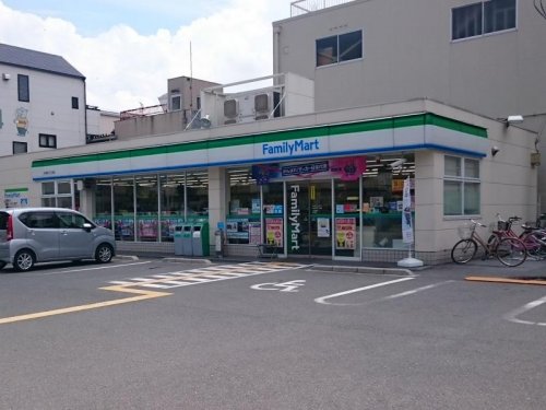 コンビニ　ファミリーマート今津中三丁目店（コンビニ）まで937m