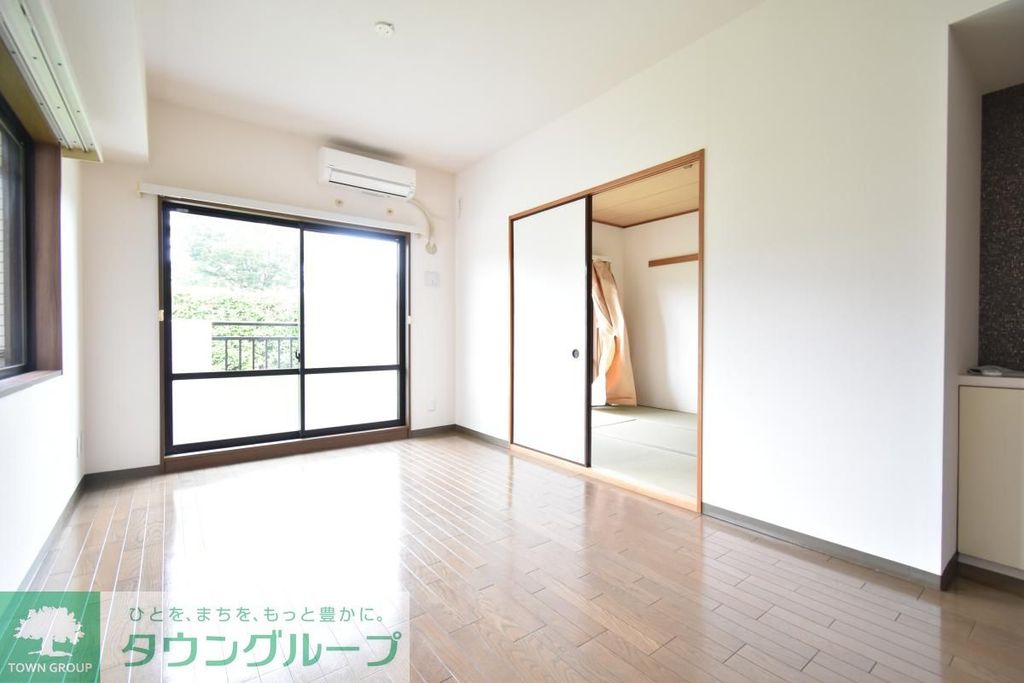 居室・リビング　同物件別部屋写真