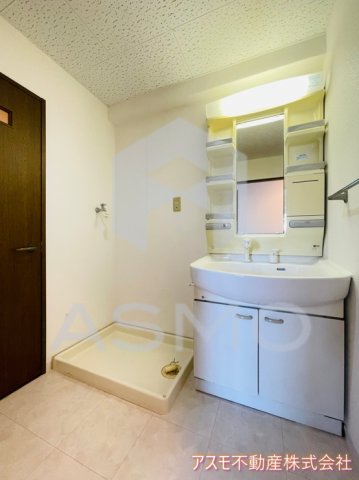洗面設備　同マンション別部屋参考写真