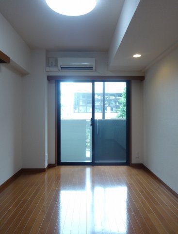 居室・リビング　他部屋の参考写真です