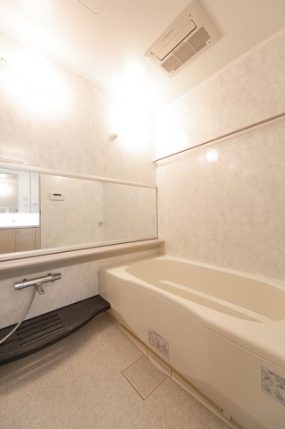バス・シャワールーム　※写真は同タイプ住戸です。