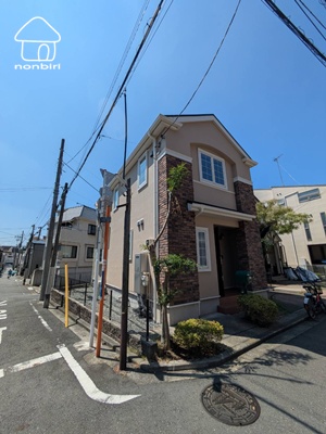 エントランス　洒落た感じです