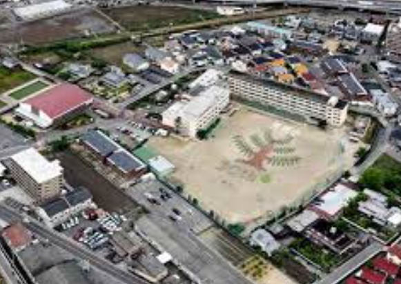 小学校　岡山市立芳明小学校（小学校）まで1516m