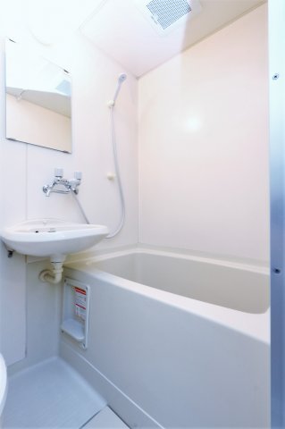 バス・シャワールーム　参考写真（同物件別部屋）