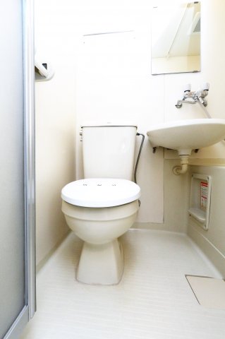 トイレ　参考写真（同物件別部屋）