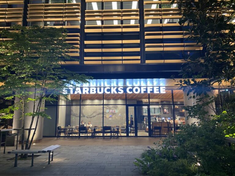 飲食店　スターバックスコーヒー赤坂溜池タワー店（飲食店）まで609m