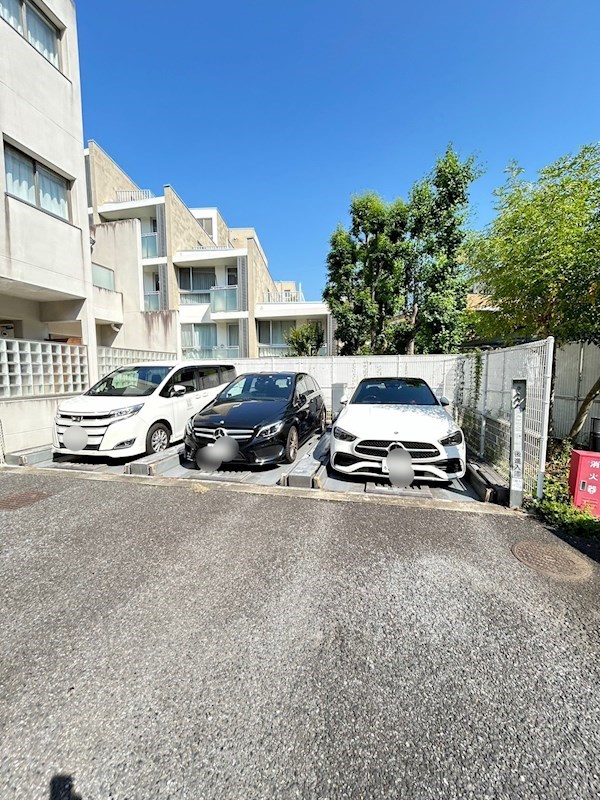 駐車場　駐車場完備です