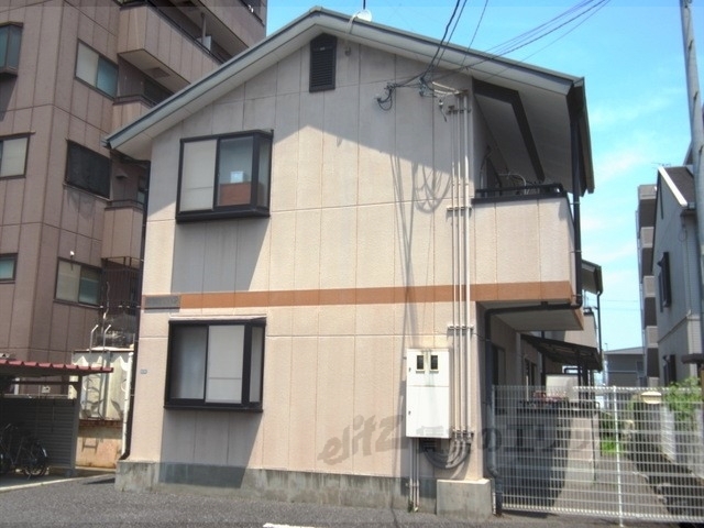 フローラルUNOC棟の外観写真