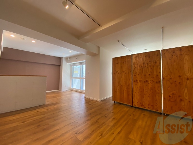 居室・リビング　シンプルな造りのワンルームのお部屋です！