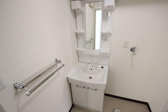 洗面設備　※別部屋の写真です