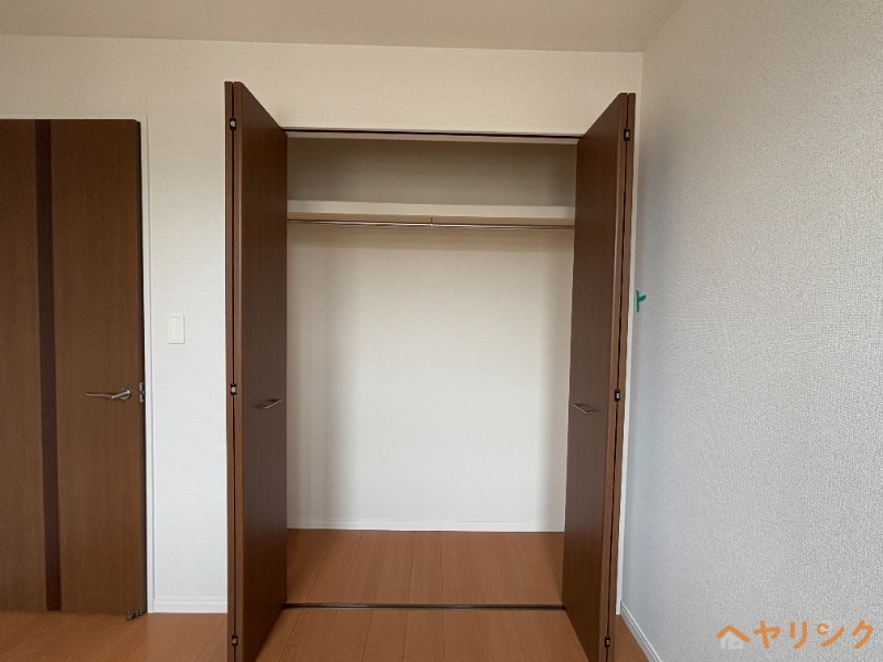 収納　シャワー付トイレ