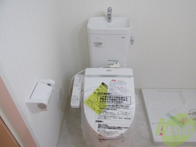 トイレ　ウォシュレットつきのきれいなトイレです