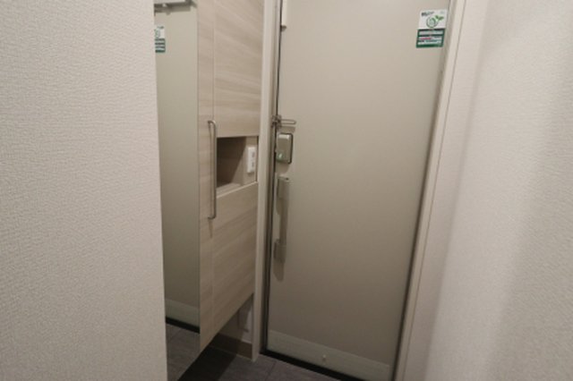 玄関　トールタイプシューズボックス（姿見鏡付）