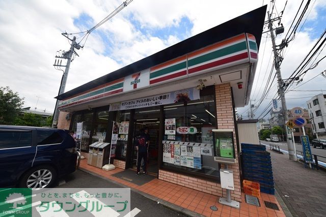 コンビニ　セブンイレブン上草柳店（コンビニ）まで240m