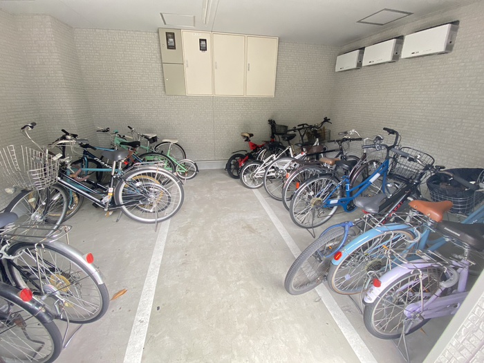 ア-クリ-ド五条堀川の外観写真