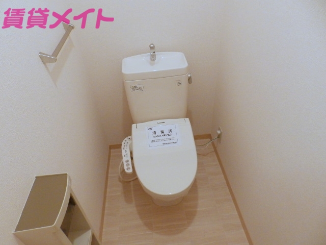 トイレ　同型参考写真