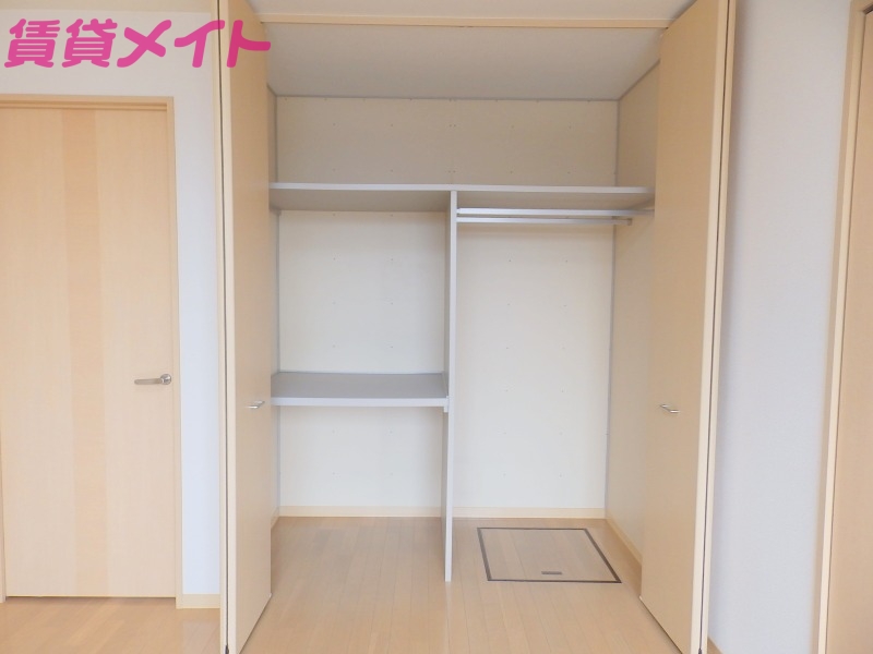 収納　同型参考写真