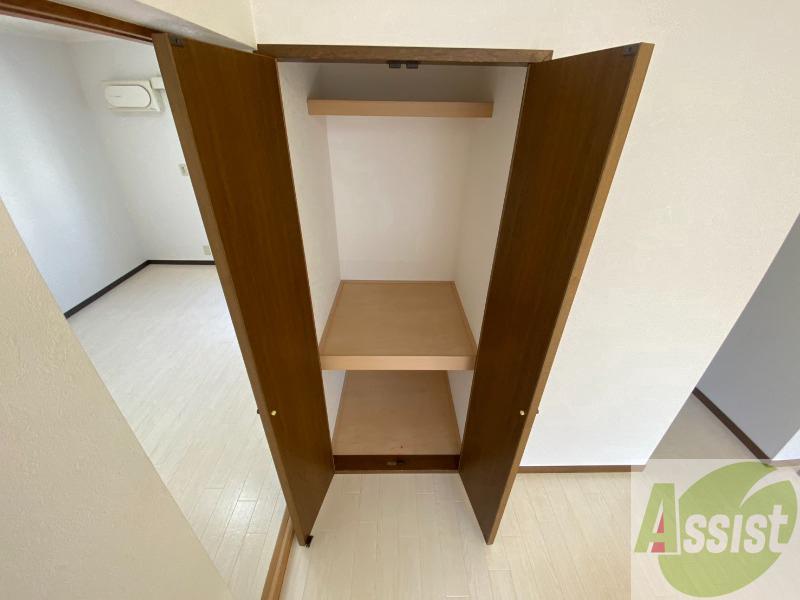 収納　収納もバッチリあるのでお部屋が片付きますよ！