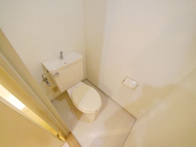 トイレ　※別部屋同間取り参考写真※