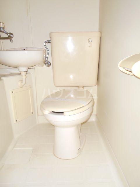 サンパレス第2東林間のトイレ写真