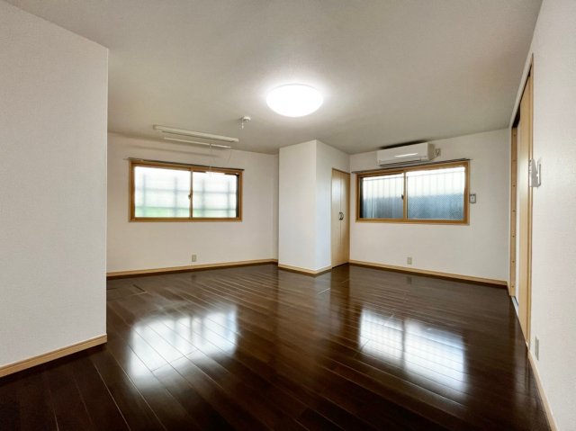 その他部屋・スペース　３面採光で換気良好★