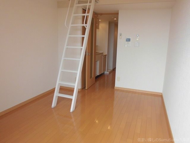 居室・リビング　反転タイプ