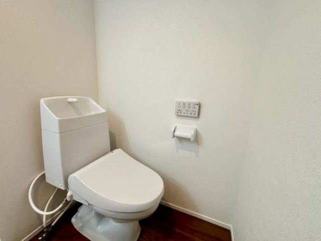 小田急江ノ島線 南林間駅 徒歩11分 3階建 新築のトイレ写真