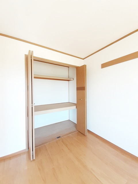 収納　※写真は別号室のものですので現状優先とさせていただきます