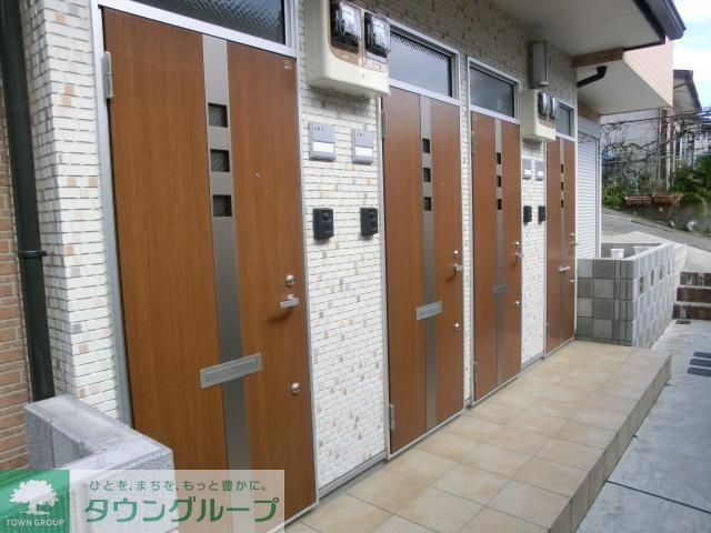 エントランス　お問合せはタウンハウジングまで！※現地待合わせ相談可能