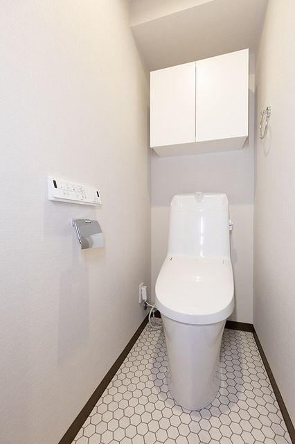 トイレ　※写真は同タイプ住戸です。