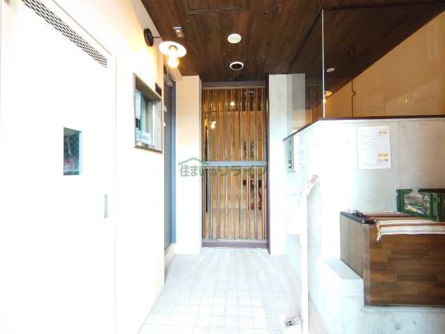 エントランス　秋桜館
