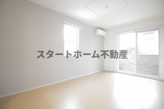 ＪＲ徳島線 蔵本駅 徒歩19分 2階建 築12年の居間写真