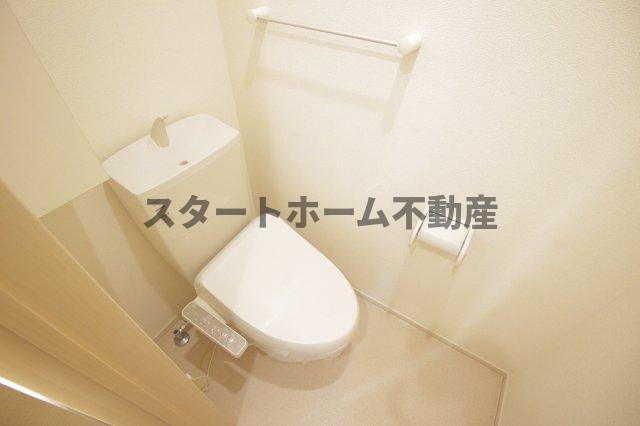 ＪＲ徳島線 蔵本駅 徒歩19分 2階建 築12年のトイレ写真